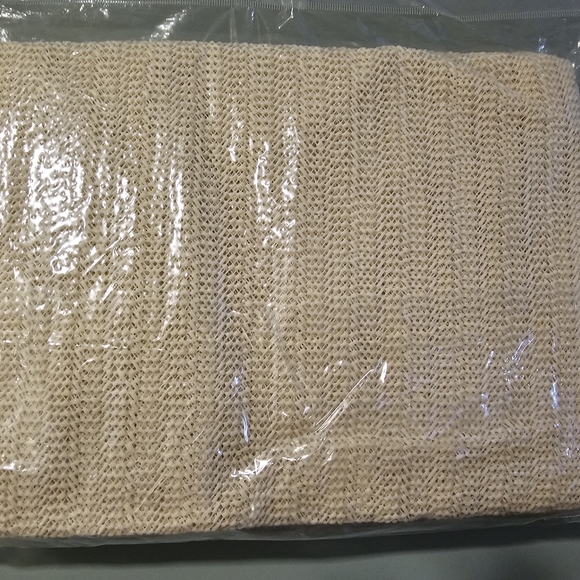 Eco Stay Non-Slip Rug Pad-Fits Rugs up to 4" X 6" New - Picture 3 of 5